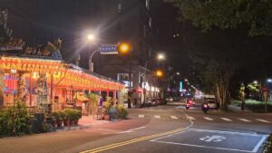 中興福德宮 合十的女孩